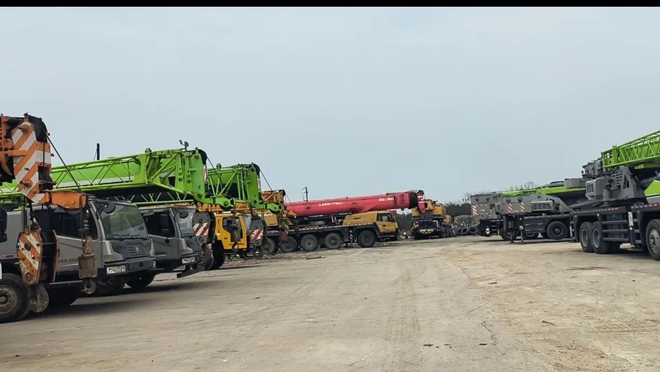 Zoomlion 50h Crane - 45m Boom ، 9 طن من ثقل الموازنة ، ساعات منخفضة