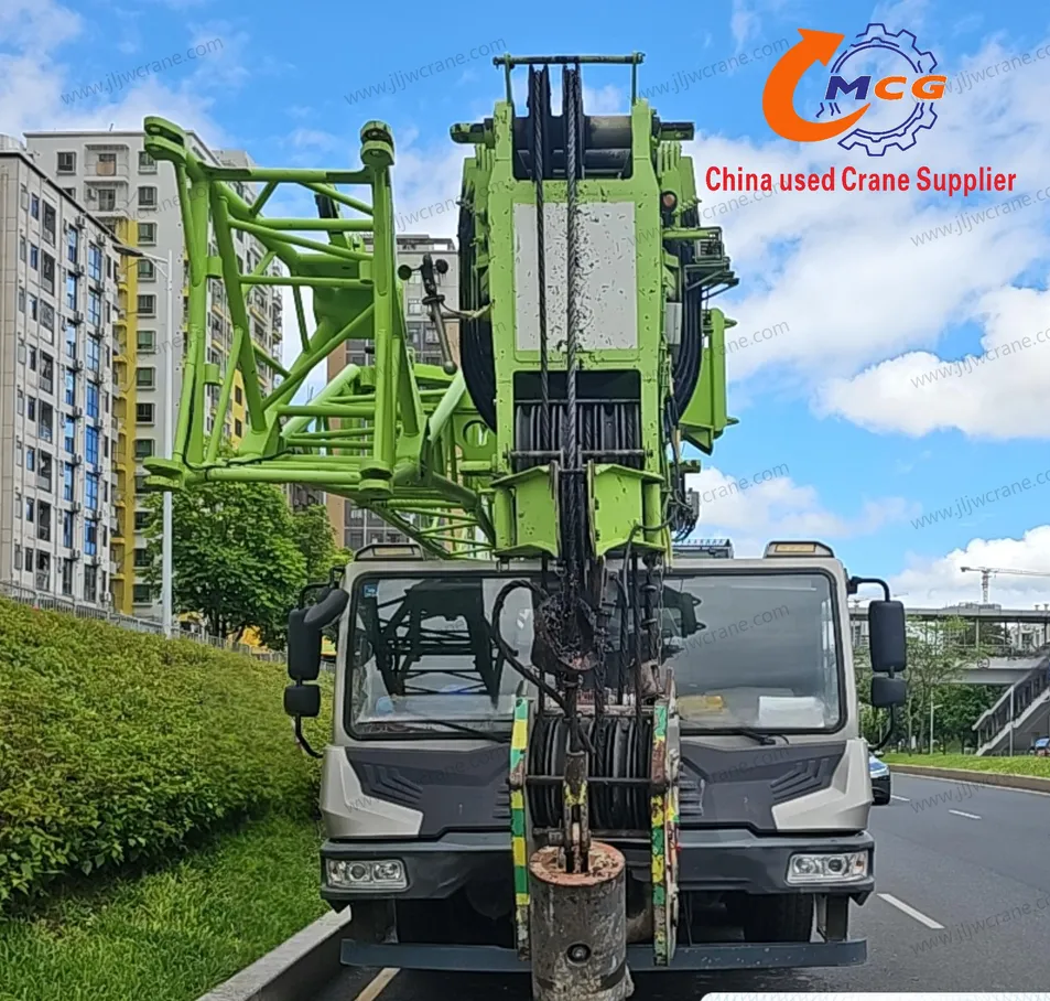 Zoomlion 50h Crane - 45m Boom ، 9 طن من ثقل الموازنة ، ساعات منخفضة