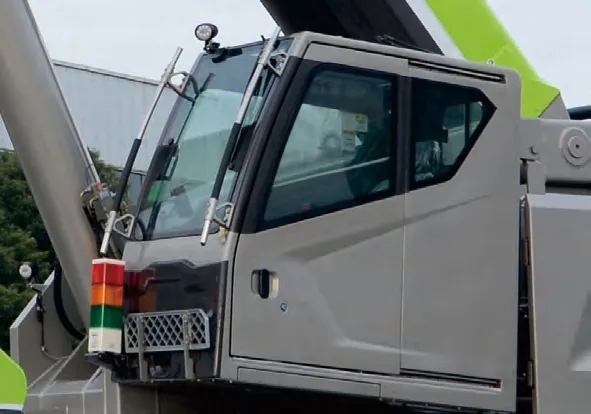 Crie de camion de camion d'occasion Zoomlion à 80 tonnes abordable - en bon état