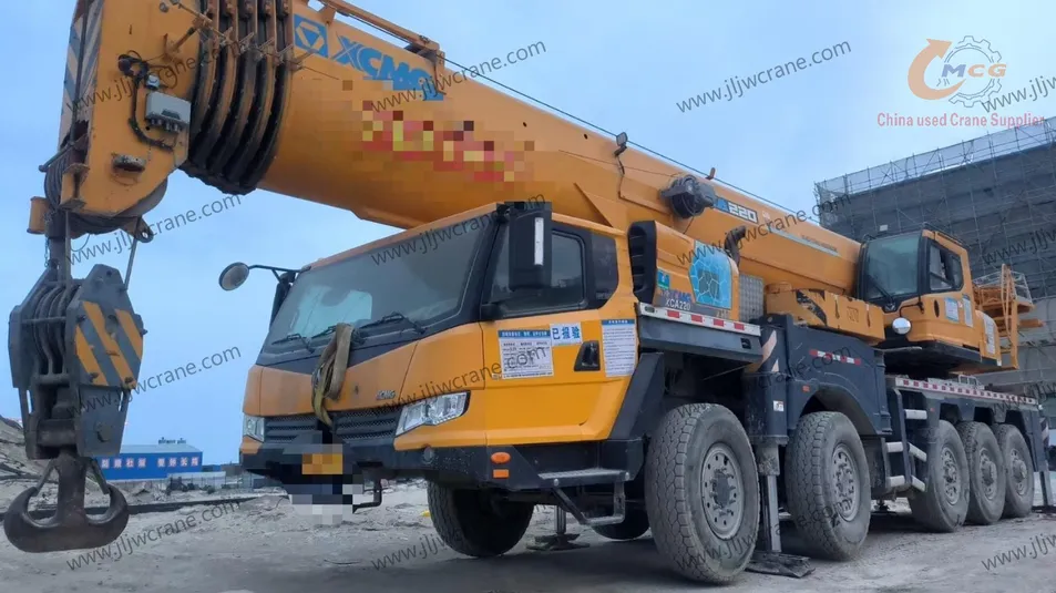 Доступный 2023 XC MG 95 тонн использованный кран грузовика - в хорошем состоянии